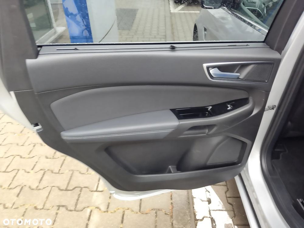 Ford S-Max 2.5 Duratec FHEV TITANIUM - 14