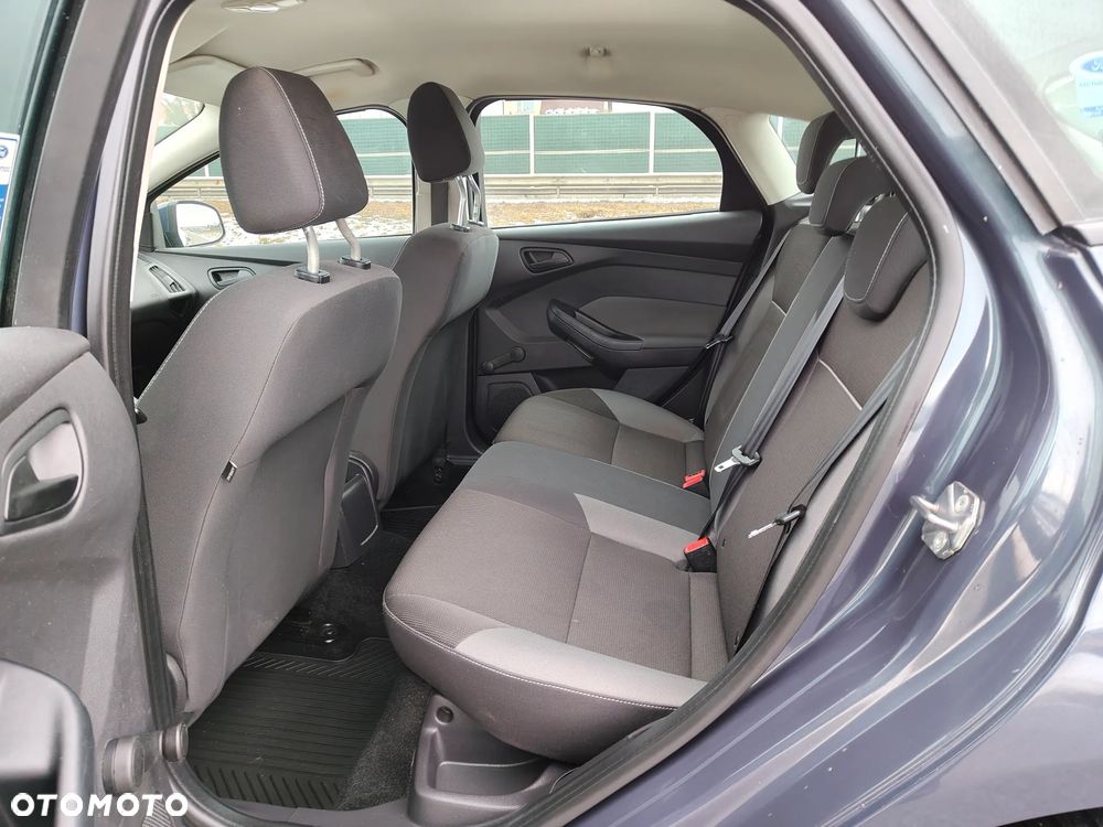 Ford Focus 1.6 Ambiente - 17