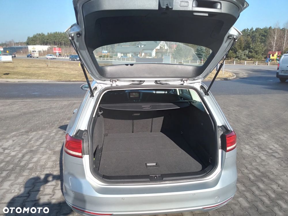 Volkswagen Passat - 9