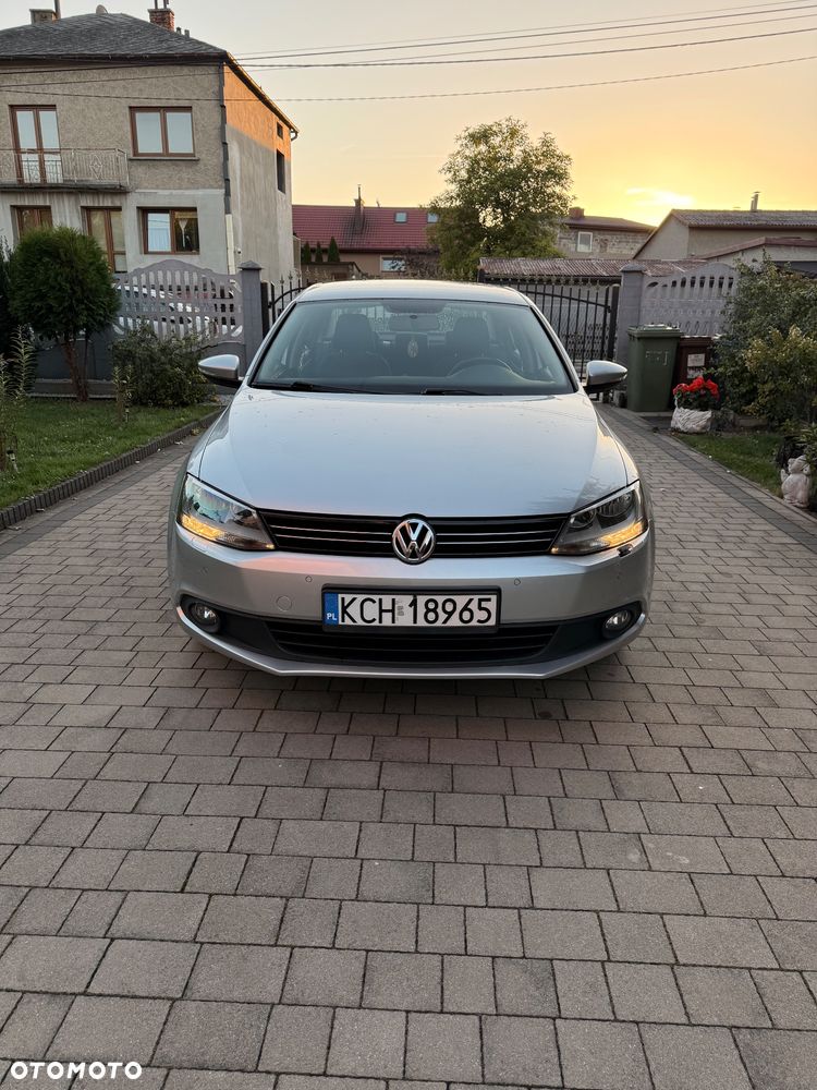 Volkswagen Jetta 1.2 TSI Comfortline - 2