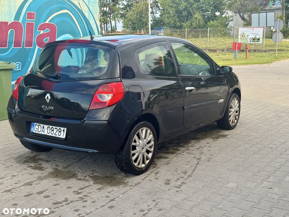 Renault Clio - 5
