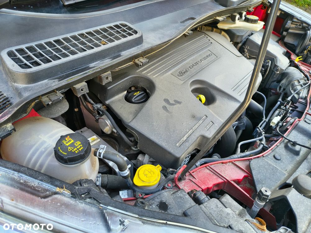 Ford Kuga - 35