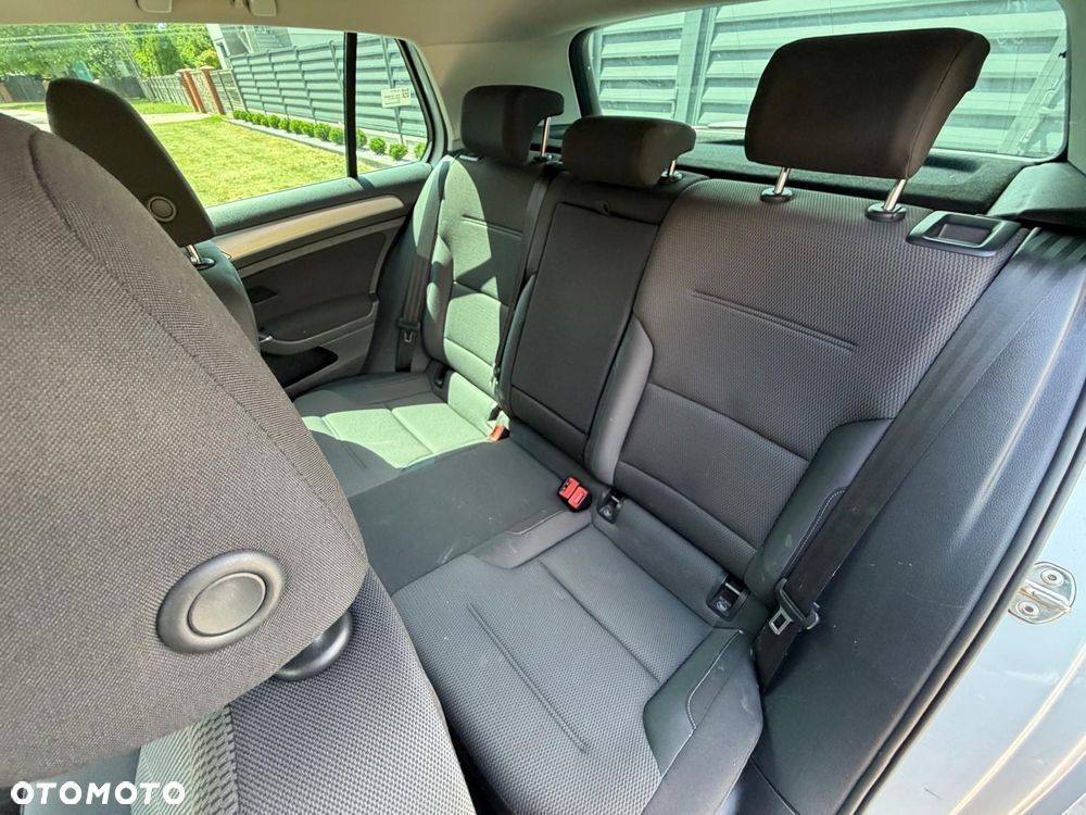 Volkswagen Golf 1.6 TDI BMT Comfortline - 12