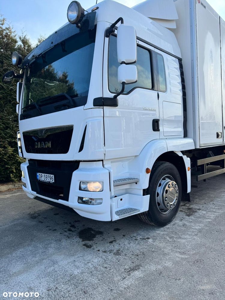 MAN MAN TGM 18.290/ IZOTERMA / OTWIERANY BOK/ /WINDA / 19 EUROPALET/ NISKI PRZEBIEG /SYPIALKA /ACC/EURO6 - 34