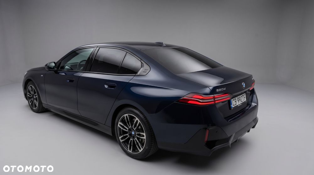 BMW 5 Series 2024 photo 2