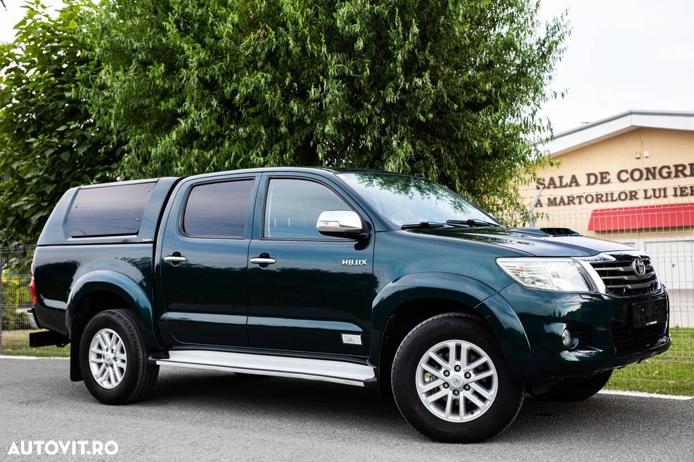 Toyota Hilux 4x4 Double Cab DPF Autm. Executive - 1