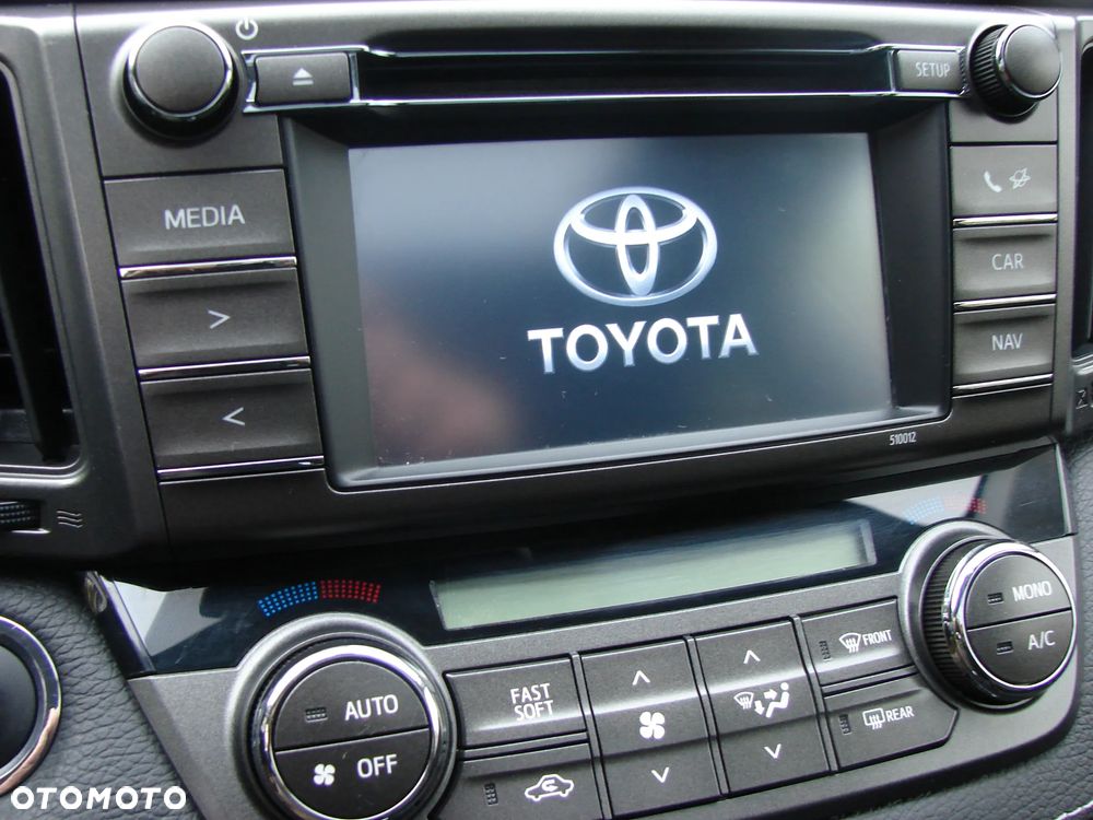 Toyota RAV4 - 8