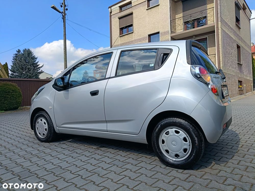 Chevrolet Spark 1.0 LT - 18