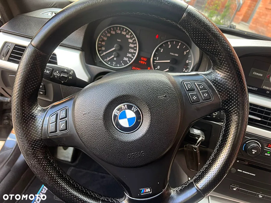 BMW Seria 3 - 16