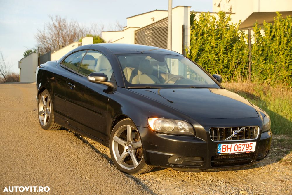 Volvo C70 2.0D Momentum - 4