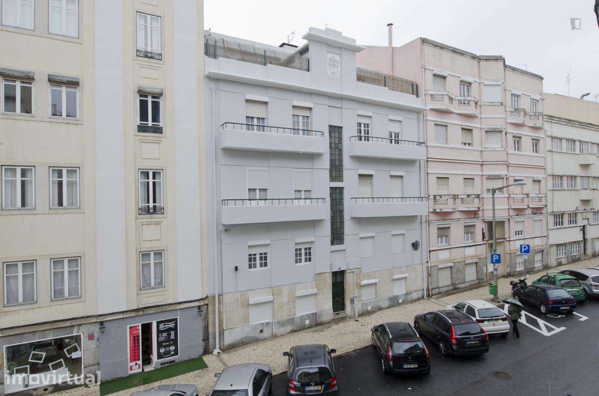 Quarto - localizado em Alameda Lisbon - Grande imagem: 5/13