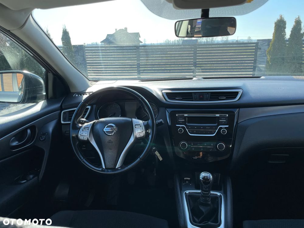 Nissan Qashqai 1.2 DIG-T N-Vision - 31