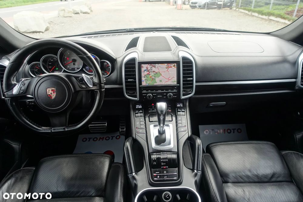 Porsche Cayenne S - 10