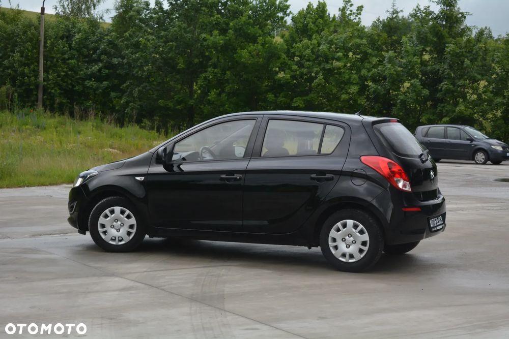 Hyundai i20 - 15