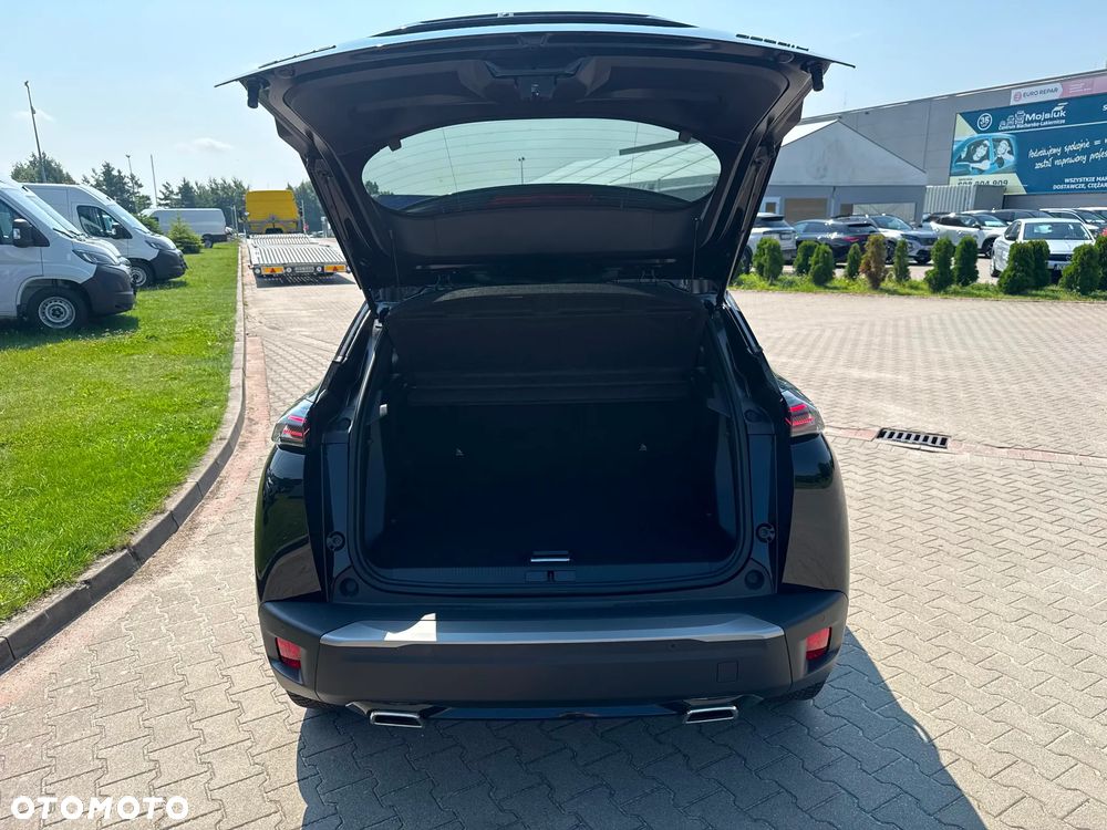 Peugeot 2008 - 12
