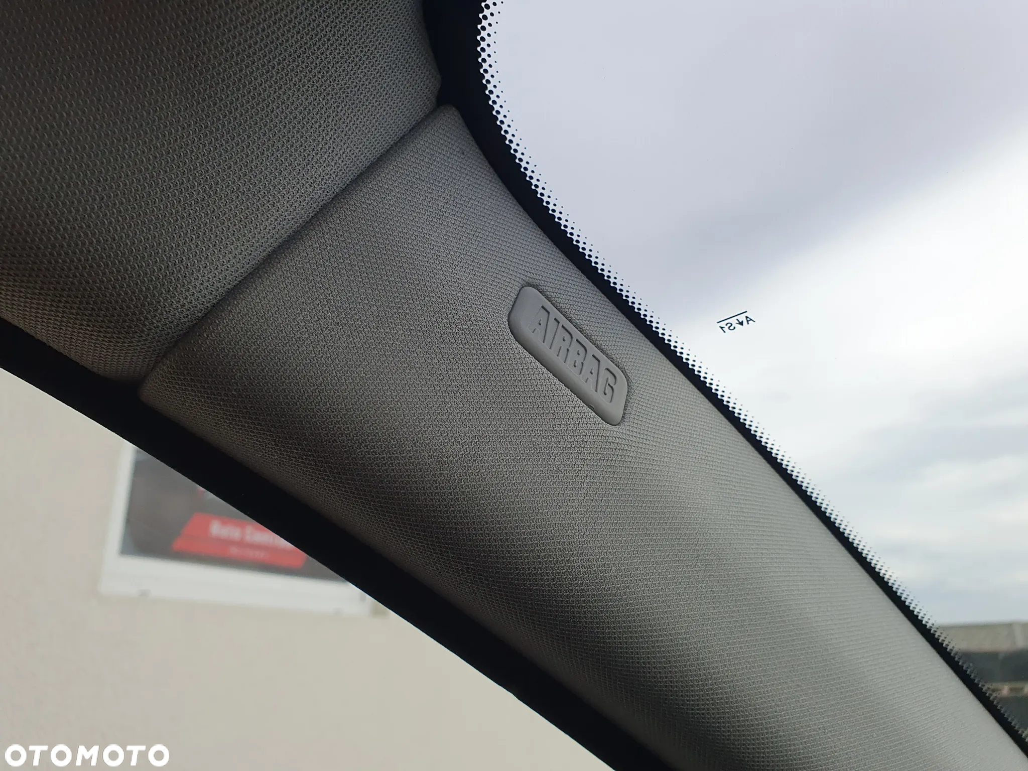 BMW Seria 3 320i - 27