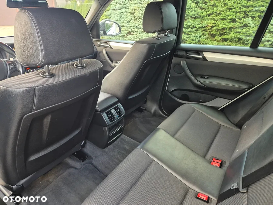 BMW X3 xDrive20d - 23
