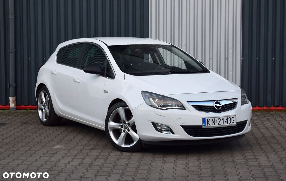 Opel Astra 1.6 Turbo Sport - 11
