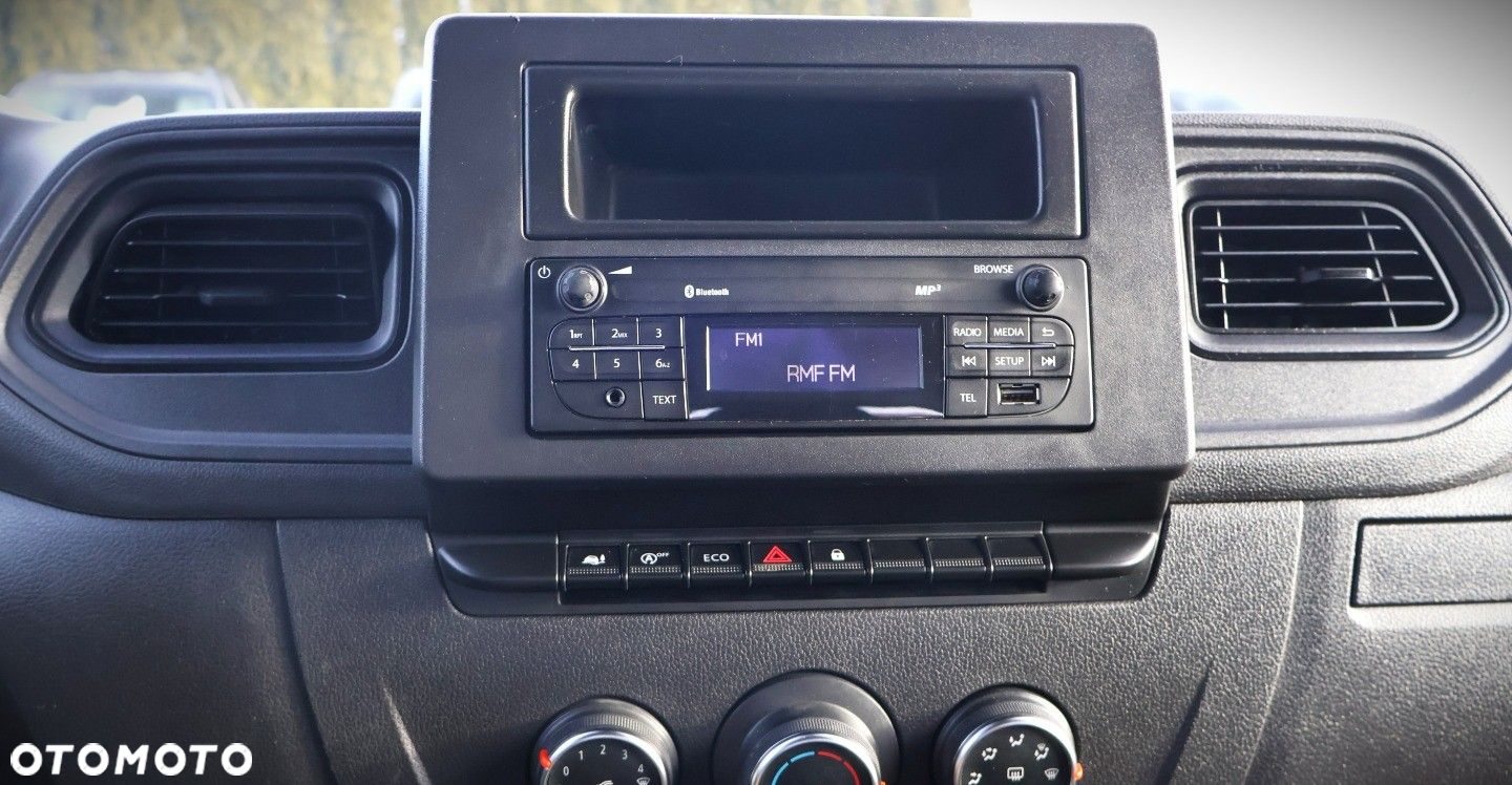 Nissan NV400 - 16