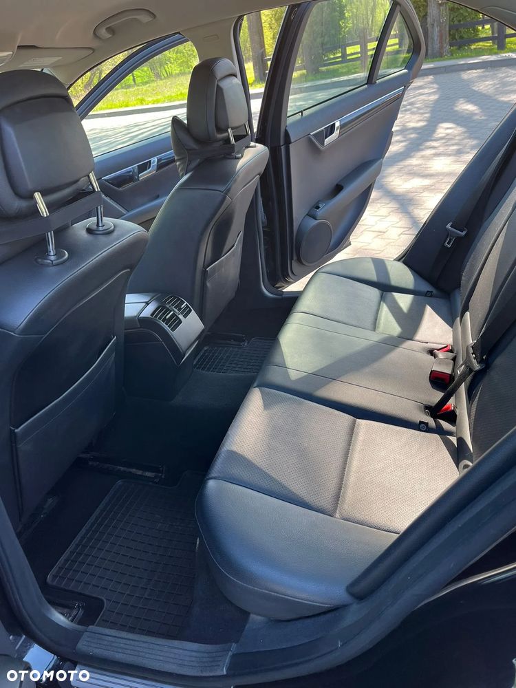 Mercedes-Benz Klasa C 200 CDI DPF Elegance - 22