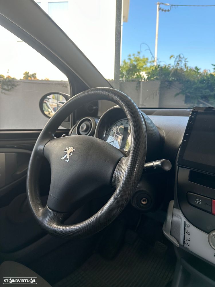 Peugeot 107 1.0 Trendy - 13