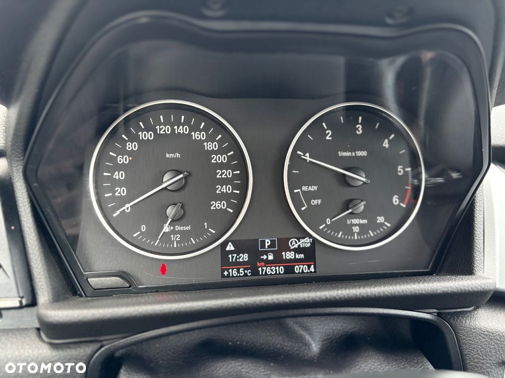 BMW Seria 2 216d - 23