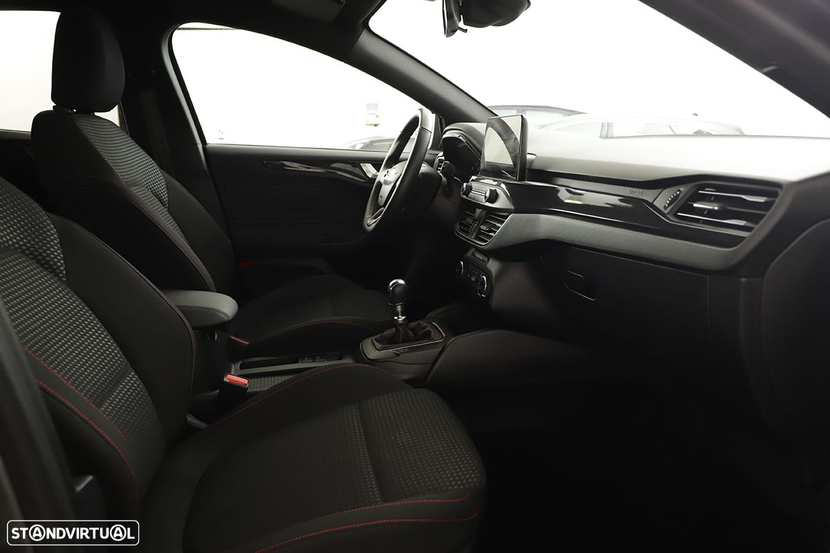 Ford Focus 1.5 TDCi EcoBlue ST-Line - 18