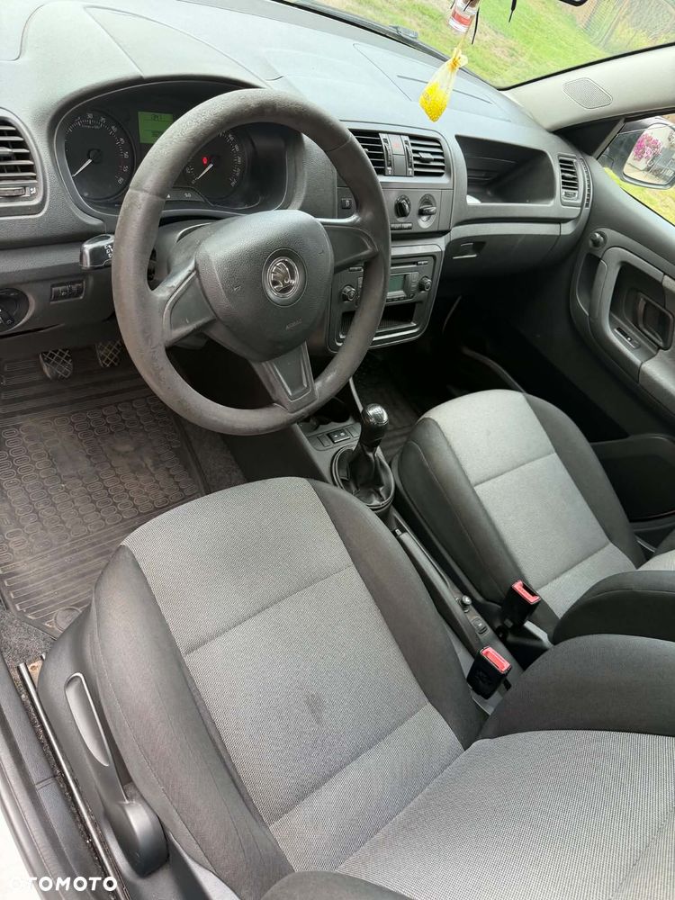 Skoda Fabia - 8