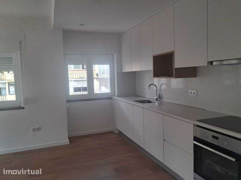 Apartamento T0 Cascais - Grande imagem: 2/6