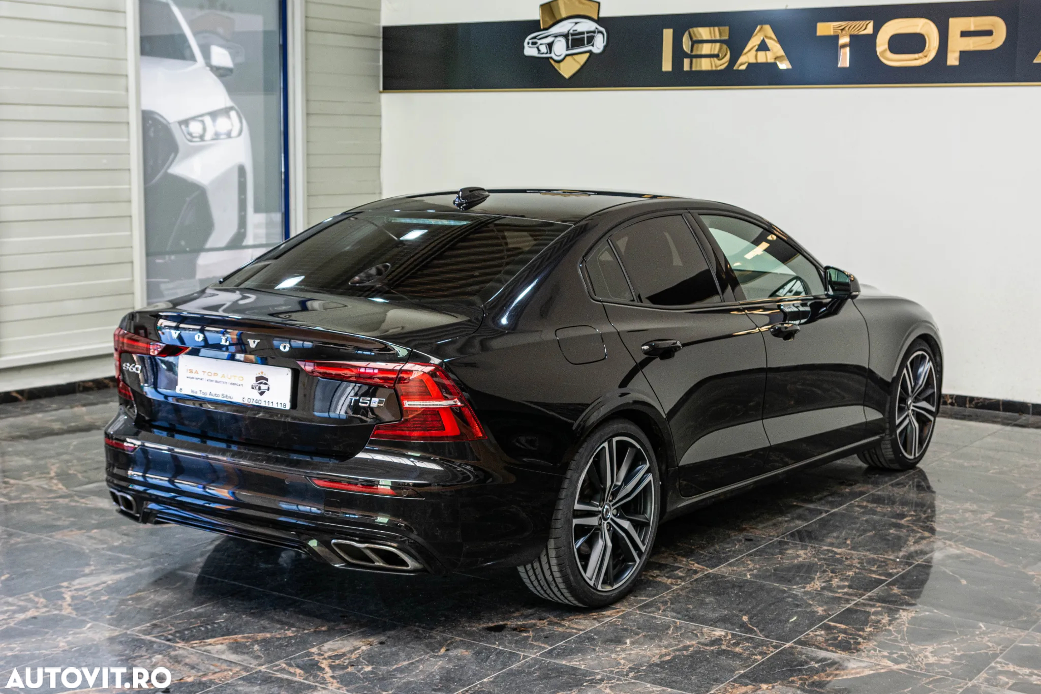 Volvo S60 T5 AWD R-Design - 34