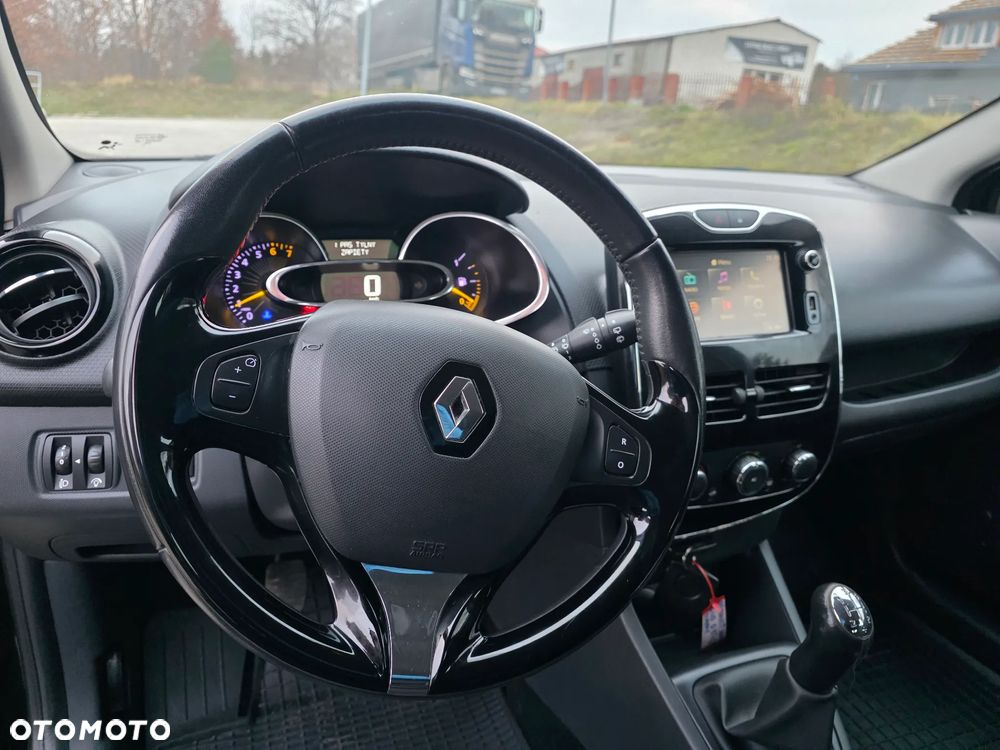 Renault Clio - 17