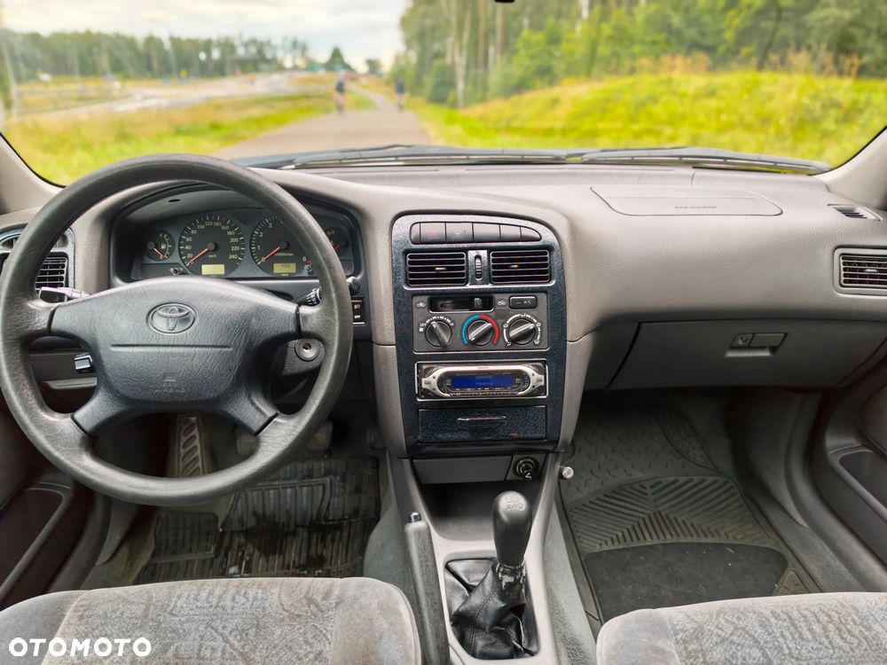 Toyota Avensis - 6
