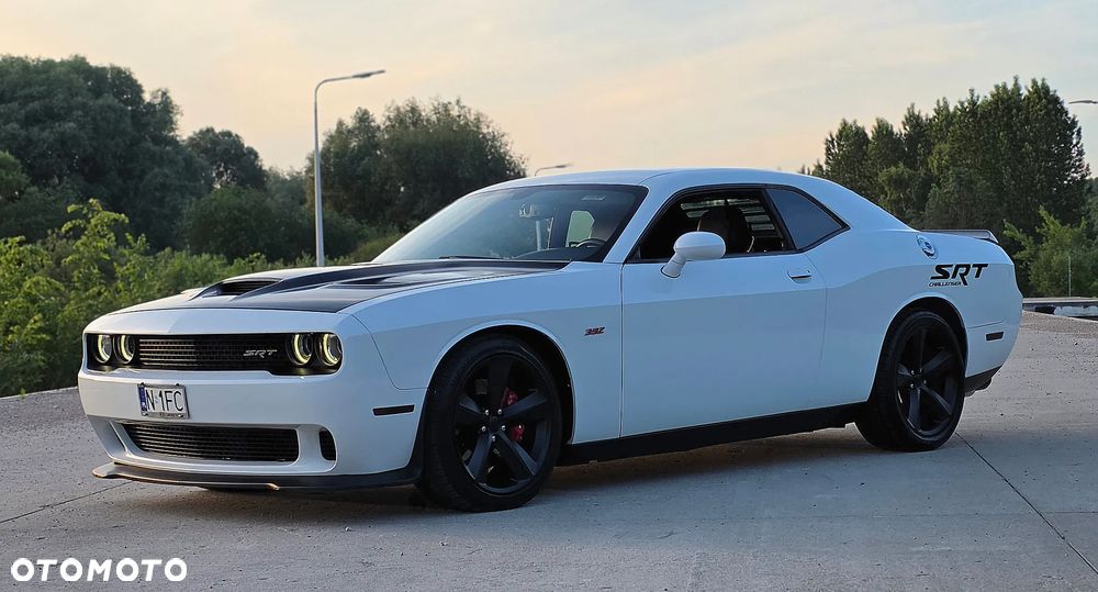 Dodge Challenger - 35
