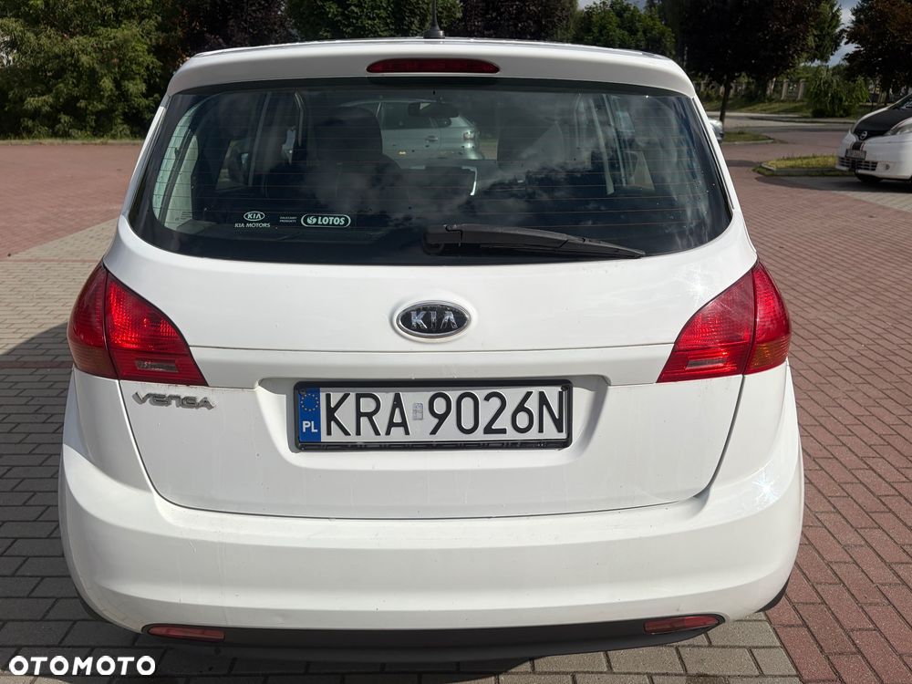 Kia Venga 1.4 L - 6