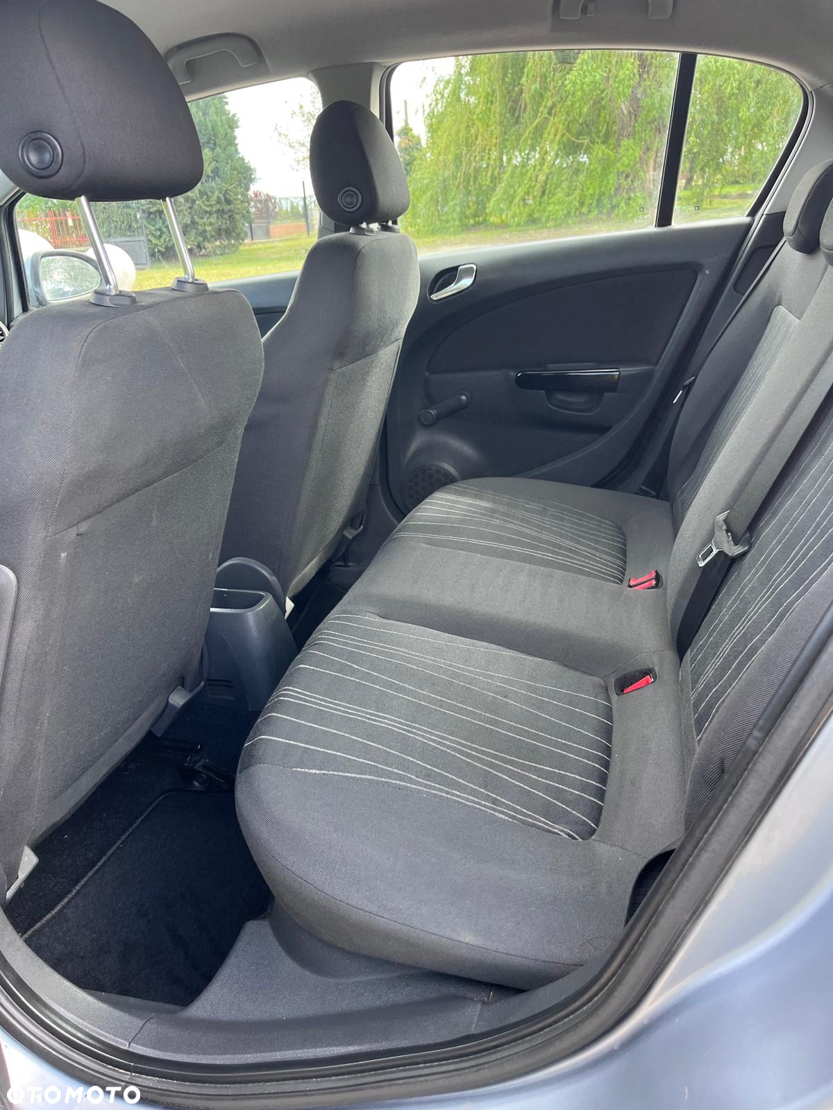 Opel Corsa 1.4 16V - 17