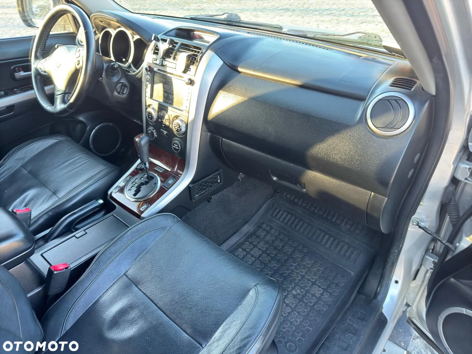 Suzuki Grand Vitara - 12