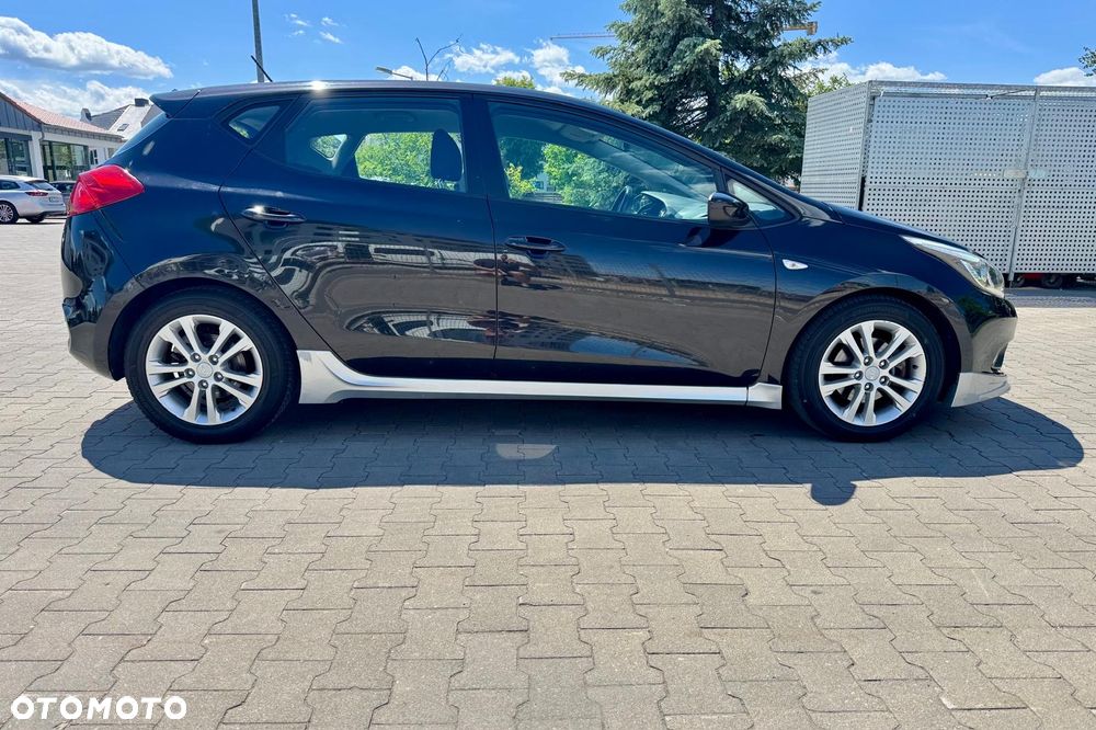 Kia Ceed - 4