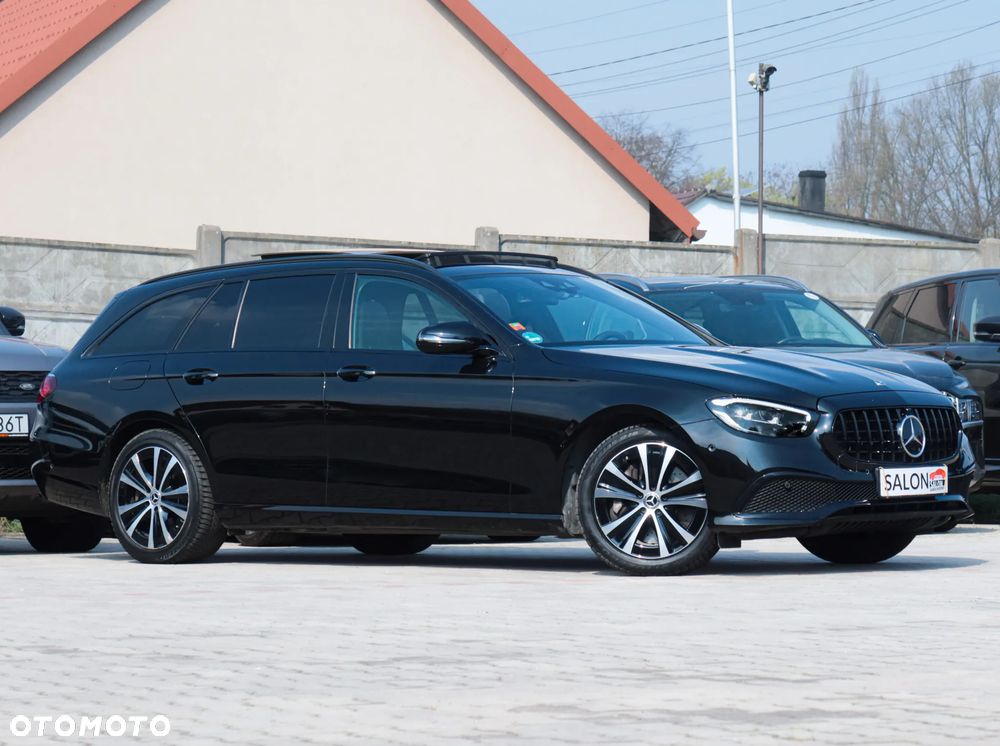Mercedes-Benz Klasa E 300 9G-TRONIC Night Edition - 1