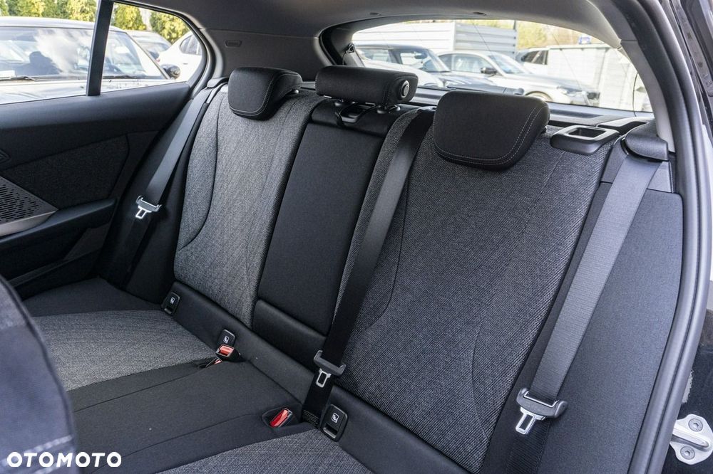 BMW Seria 1 - 24