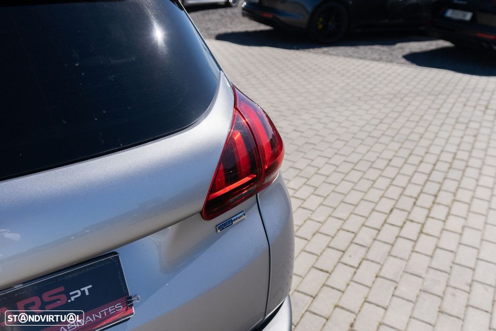 Peugeot 2008 1.2 PureTech Style - 9