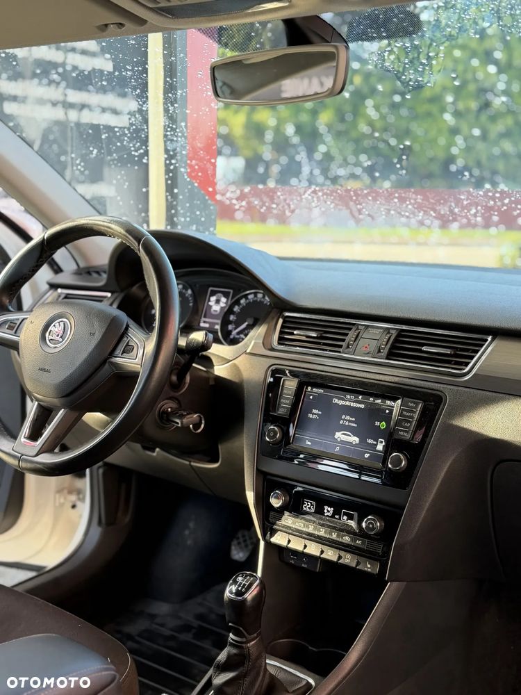 Skoda RAPID - 16