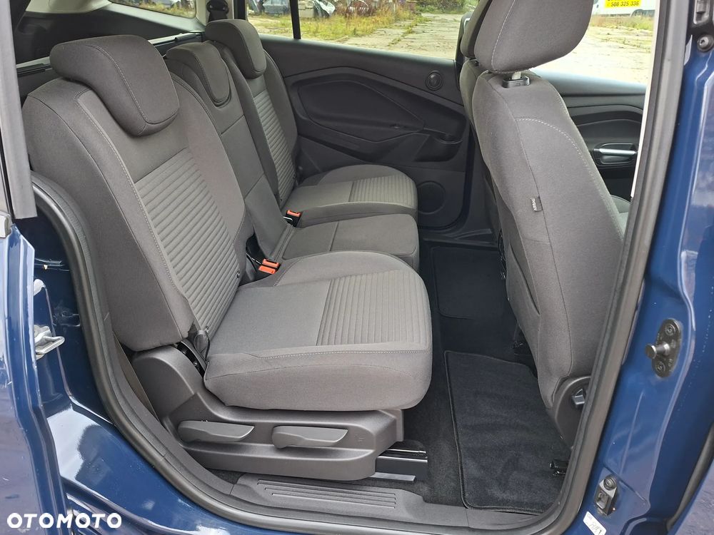 Ford Grand C-MAX - 24