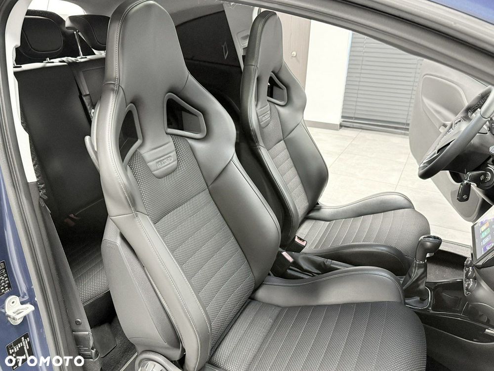 Opel Corsa 1.6 Turbo OPC - 22
