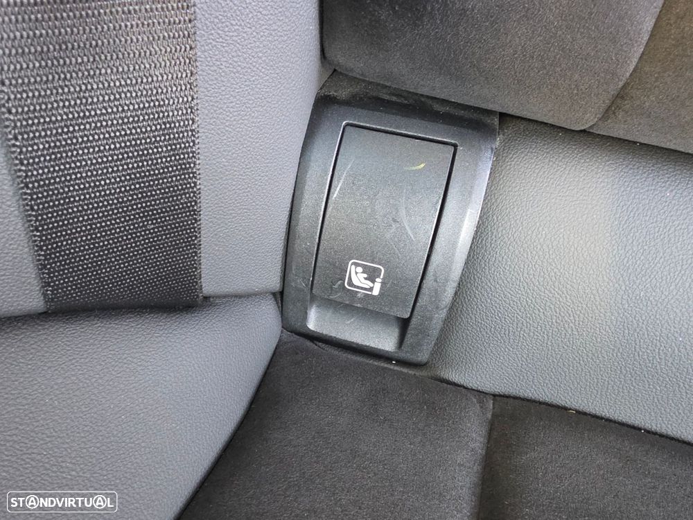 BMW 320 e Pack Desportivo M Auto - 52