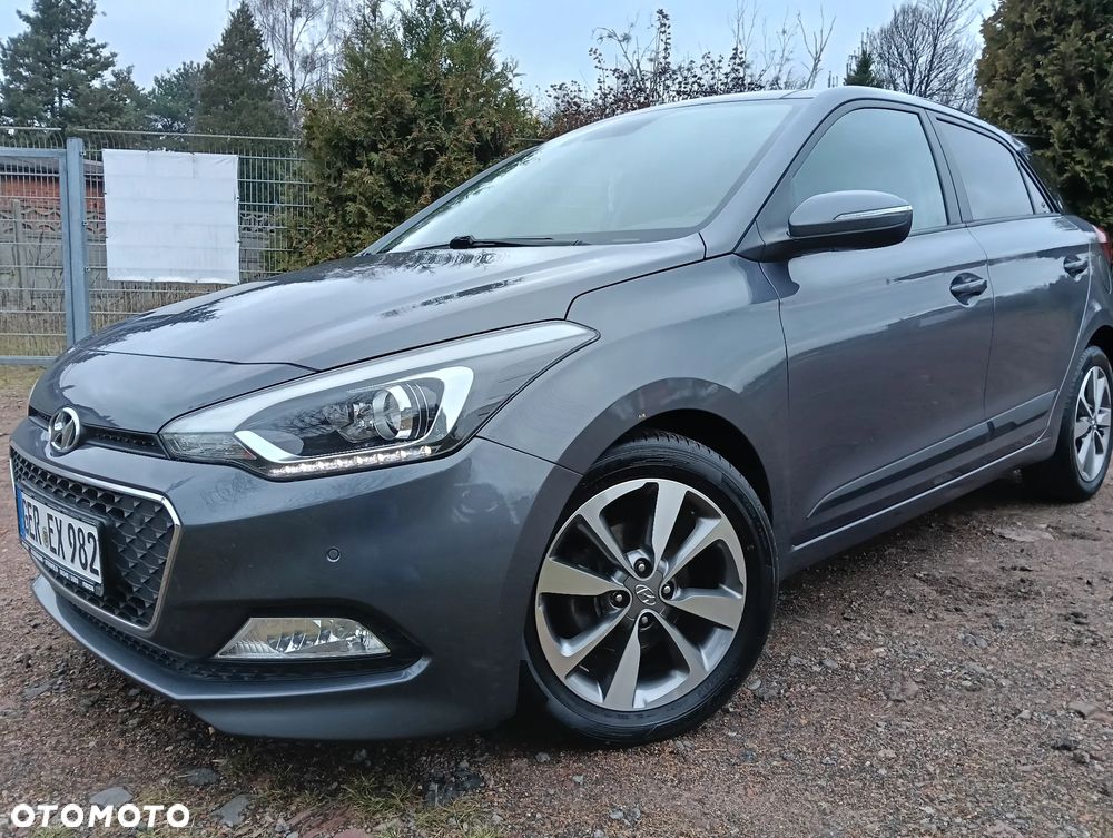 Hyundai i20 1.2 Intro Edition - 21