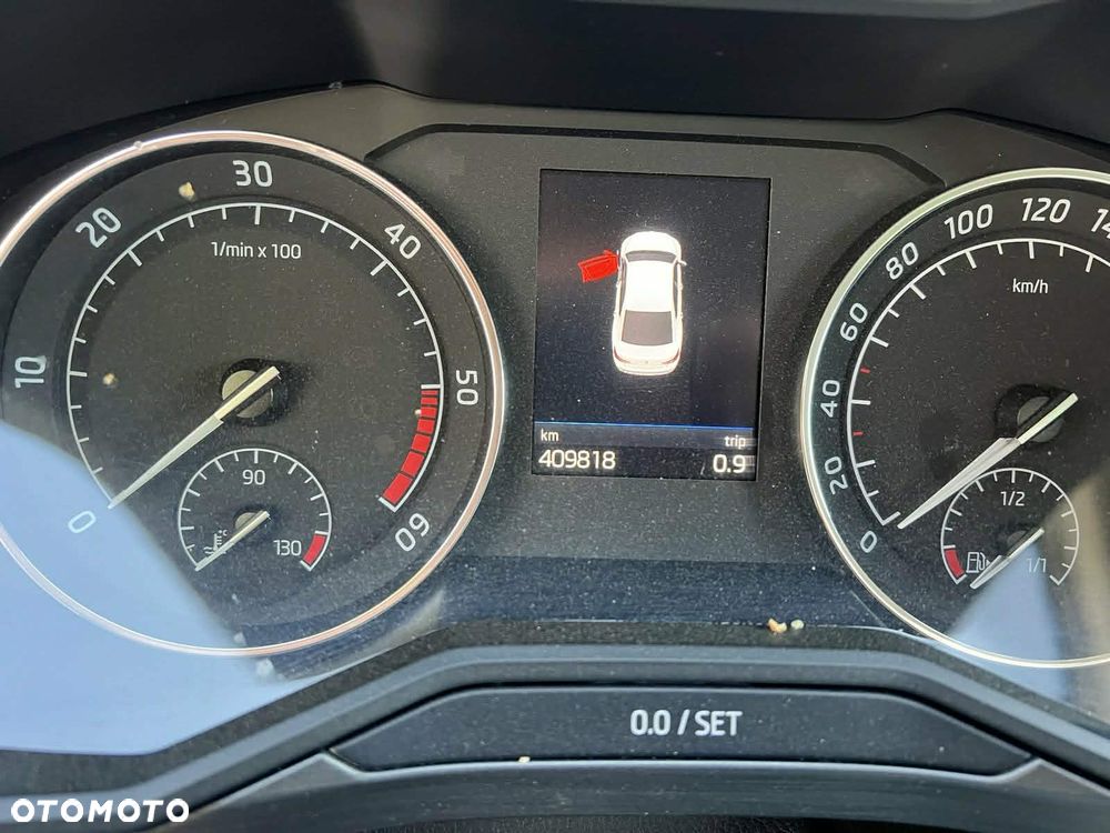 Skoda Superb 2.0 TDI Ambition DSG - 5