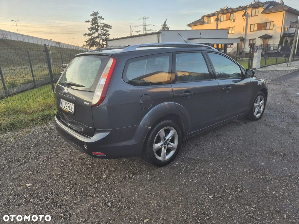 Ford Focus 1.8 TDCi Ambiente - 2