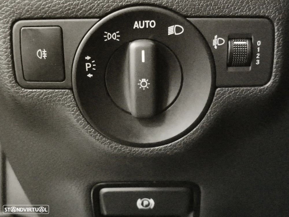 Mercedes-Benz A 180 CDI (BlueEFFICIENCY) Urban - 12