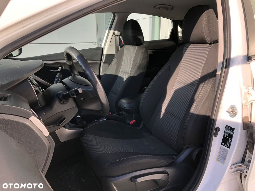 Hyundai i30 1.4 BlueDrive Base - 6