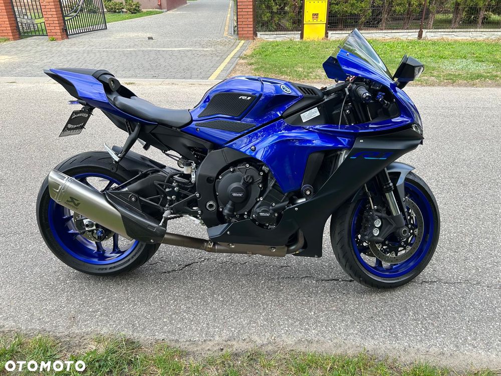 Yamaha R1 - 17